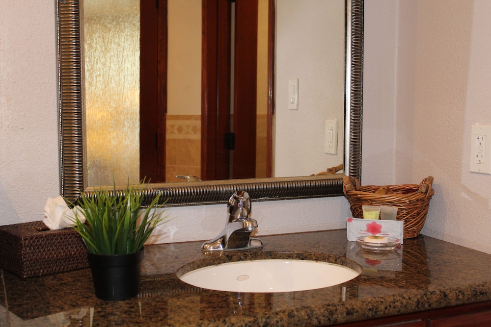 Hotel Iris San Diego - photo 12
