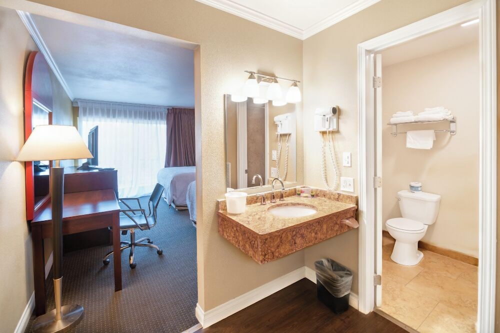 Pullman Garden Inn - photo 8