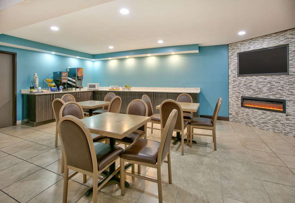 Days Inn by Wyndham Tunica Resorts - photo 51