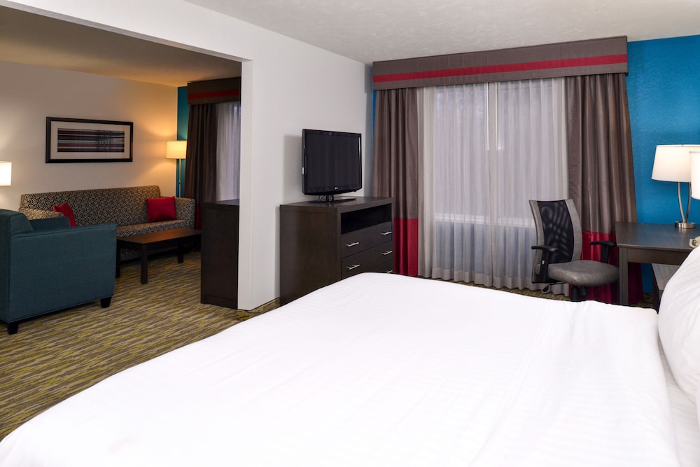 Holiday Inn Express & Suites Omaha West by IHG - photo 6