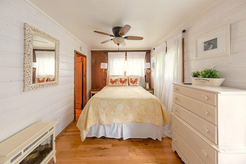 Redwood Hollow Cottages - photo 23