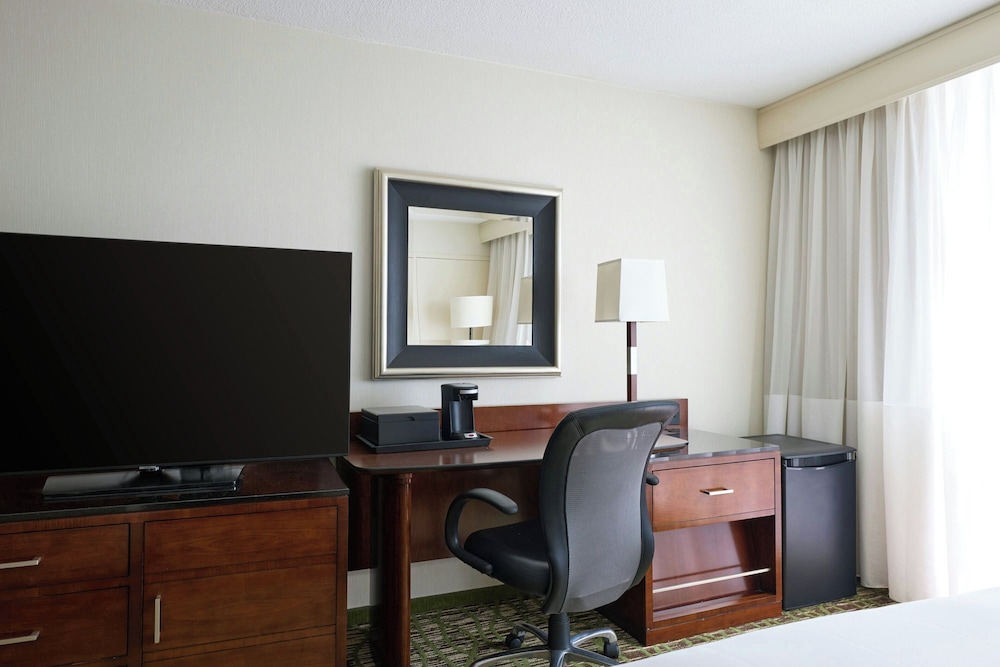 Marriott Chicago O'Hare - photo 33