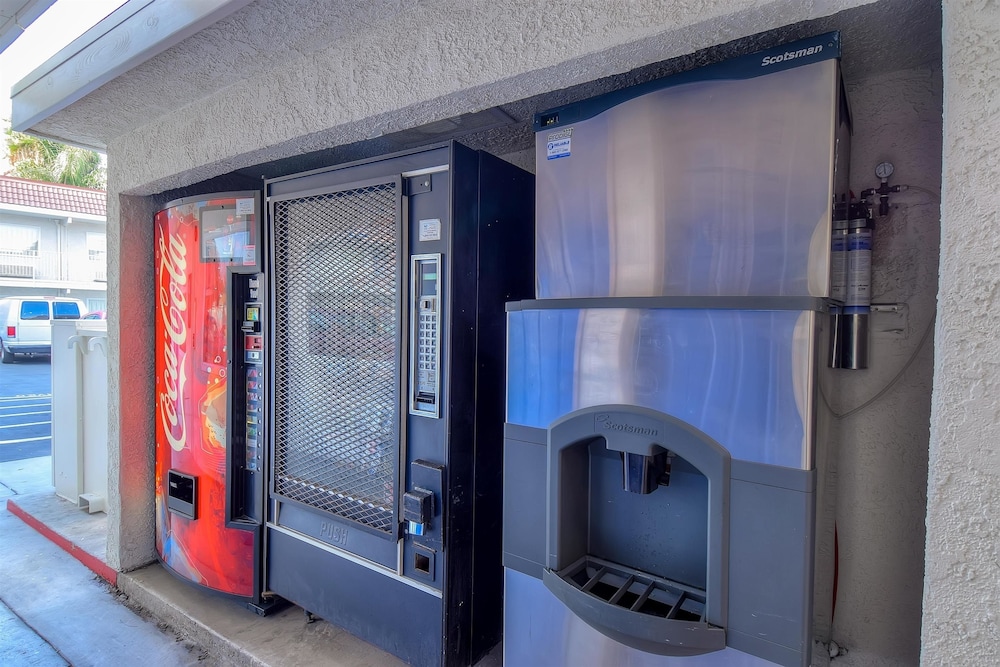 Motel 6 Los Angeles Norwalk - photo 21