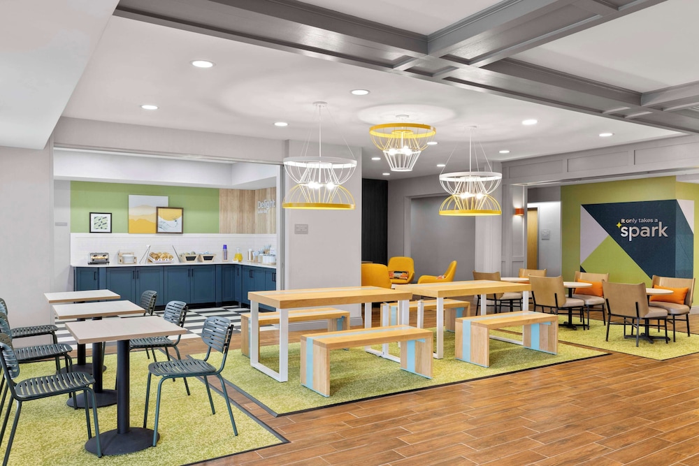 Spark by Hilton Newcomerstown - photo 15