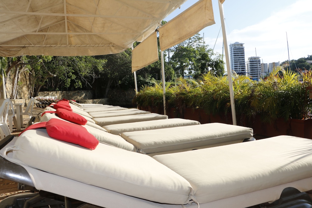 Sundeck