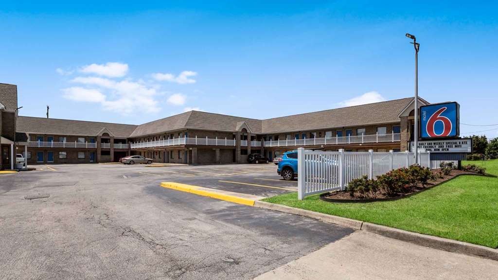 Motel 6 Portsmouth VA - featured photo