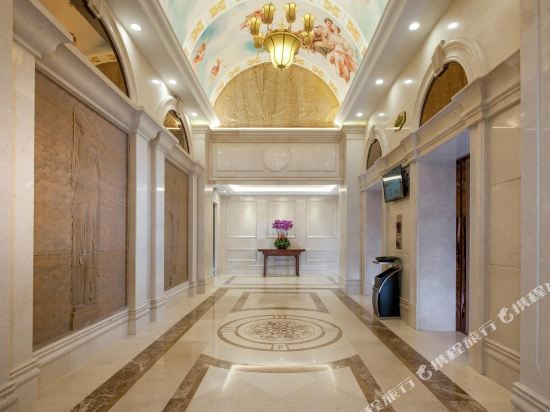 Vienna Hotel — hotel in Shaoguan