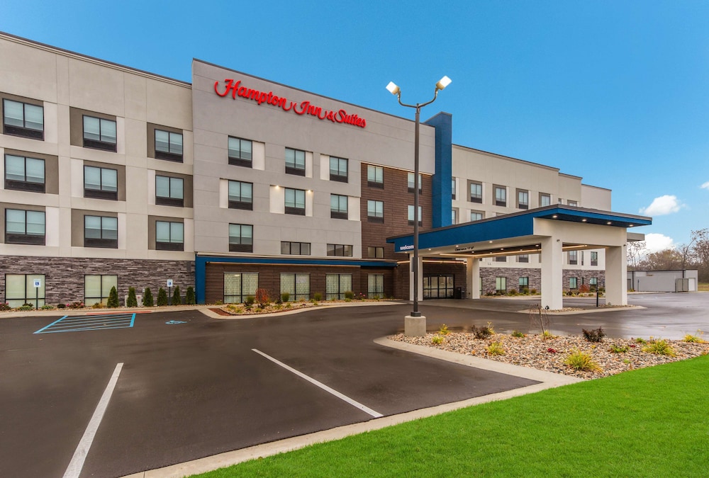 Hampton Inn & Suites Benton Harbor - photo 43