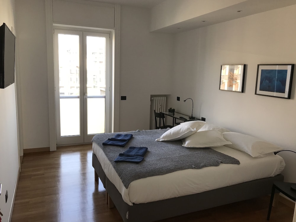 Feel at Home Apartments & Rooms — 4-Star Luxury Hotel in Milan, Italy