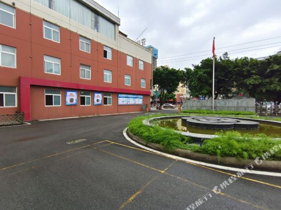 Jinfeng Hotel - carbon neutral hotel in Deyang