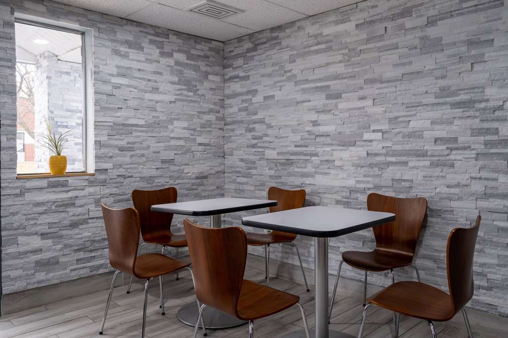 Super 8 by Wyndham Merrillville - photo 40