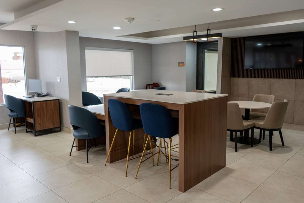 La Quinta Inn & Suites by Wyndham Dallas Mesquite - photo 10