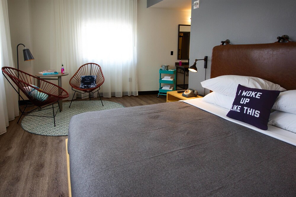 Moxy New Orleans Downtown French Quarter - photo 13