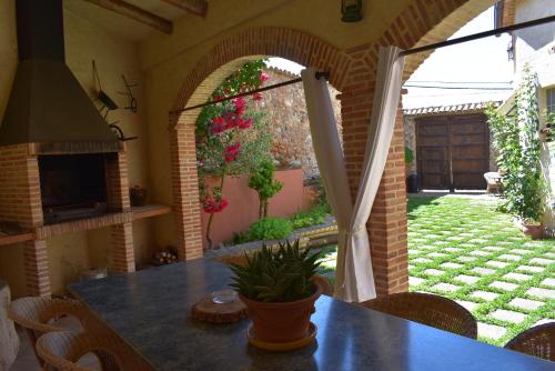 La Casa del Azafrán — 4-Star Luxury Hotel in Villanueva Del Rebollar De La Sierra, Spain