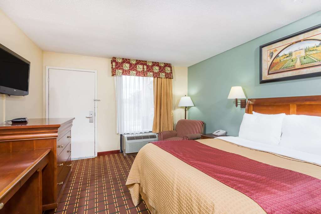 Days Inn by Wyndham Orangeburg - photo 10
