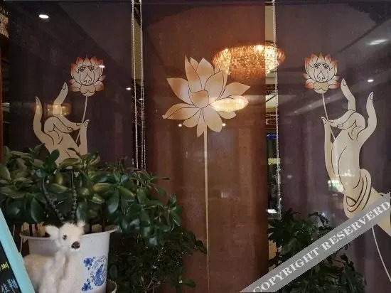 Sunshine Boutique Inn - carbon neutral hotel in Lhasa