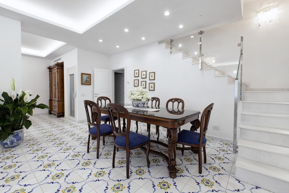 Villa Flavia in Sorrento — 4-Star Luxury Hotel in Sorrento, Italy