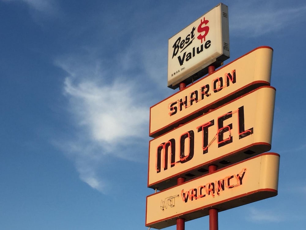 Sharon Motel in Wells, United States