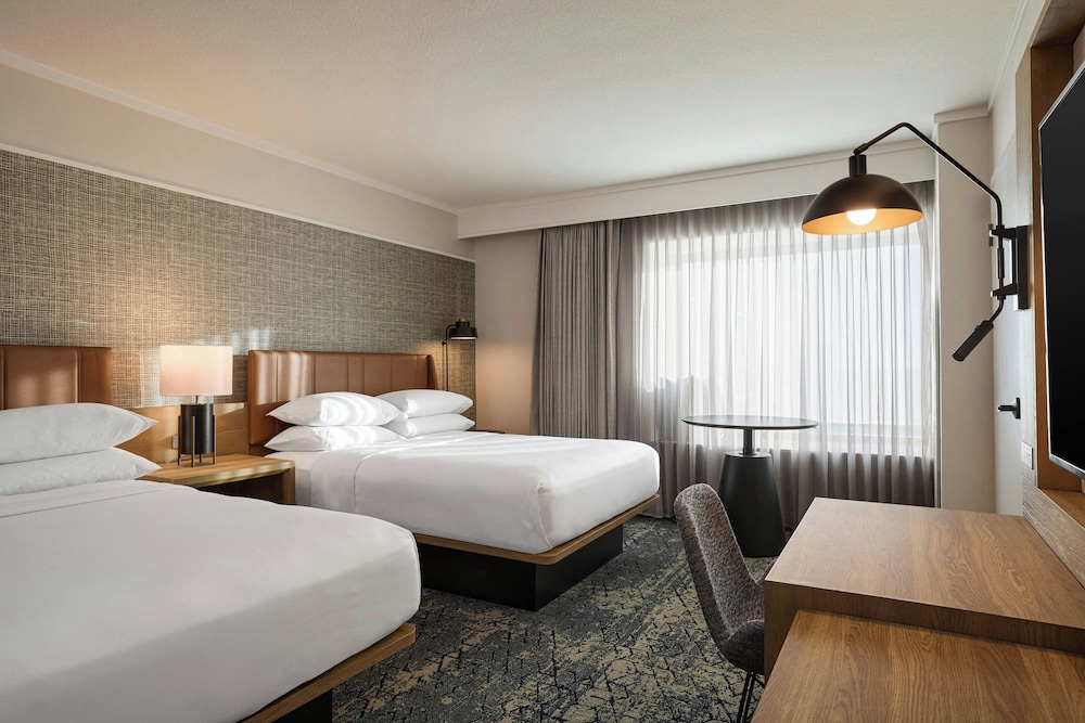 Sheraton Grand Sacramento Hotel - photo 27