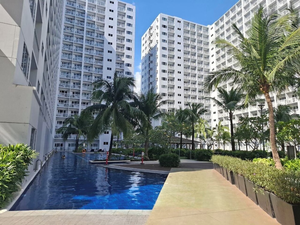 Shore 1 Tower D - last minute hotel in Manila