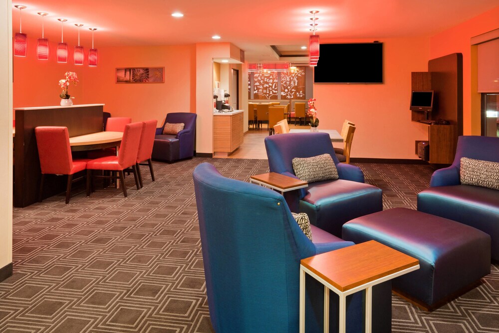 Towneplace Suites Sioux Falls South - photo 22