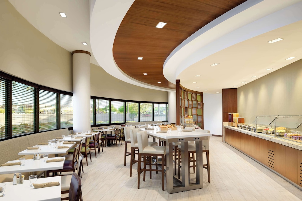 DoubleTree Suites by Hilton Phoenix - photo 43