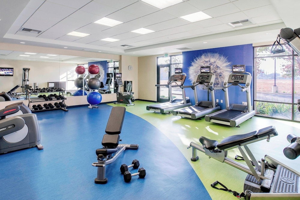 SpringHill Suites by Marriott Fresno - photo 34