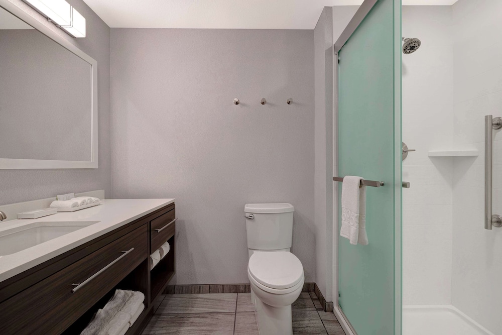 Home2 Suites by Hilton Petaluma - photo 31
