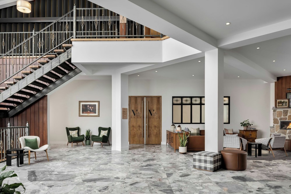 Mont Gabriel Sainte Adele a Tribute Portfolio Resort — 4-Star Luxury Hotel in Sainte-Adele, Canada