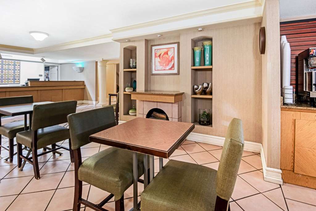 La Quinta Inn by Wyndham Amarillo Mid City - photo 3
