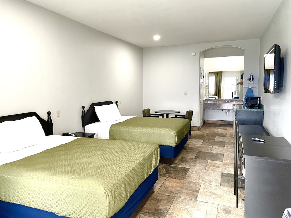 Texas Inn La Feria - photo 19