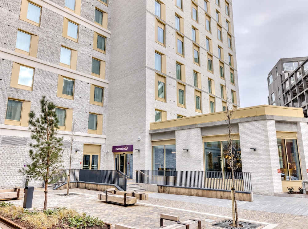 Premier Inn Dublin North Docklands