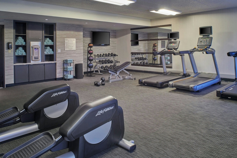 Courtyard by Marriott Chicago Oakbrook Terrace - photo 21
