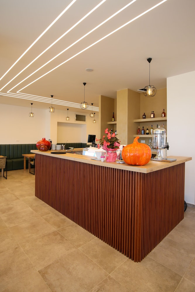 Sea & Sand Hotel - last minute hotel in Vlore