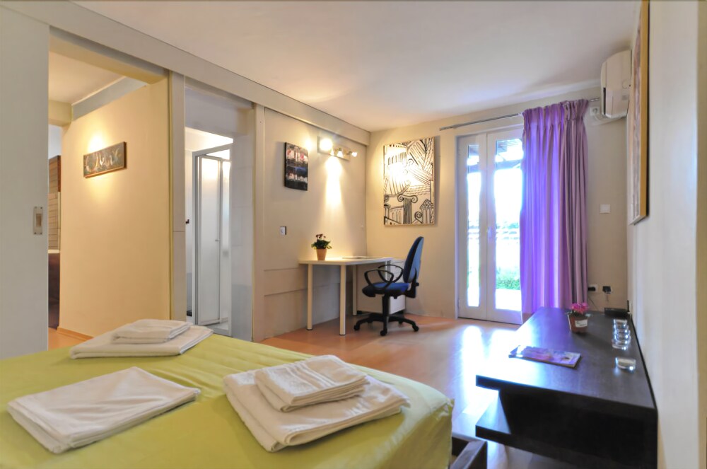 Beachside Bungalows — Vouliagmeni — photo 4