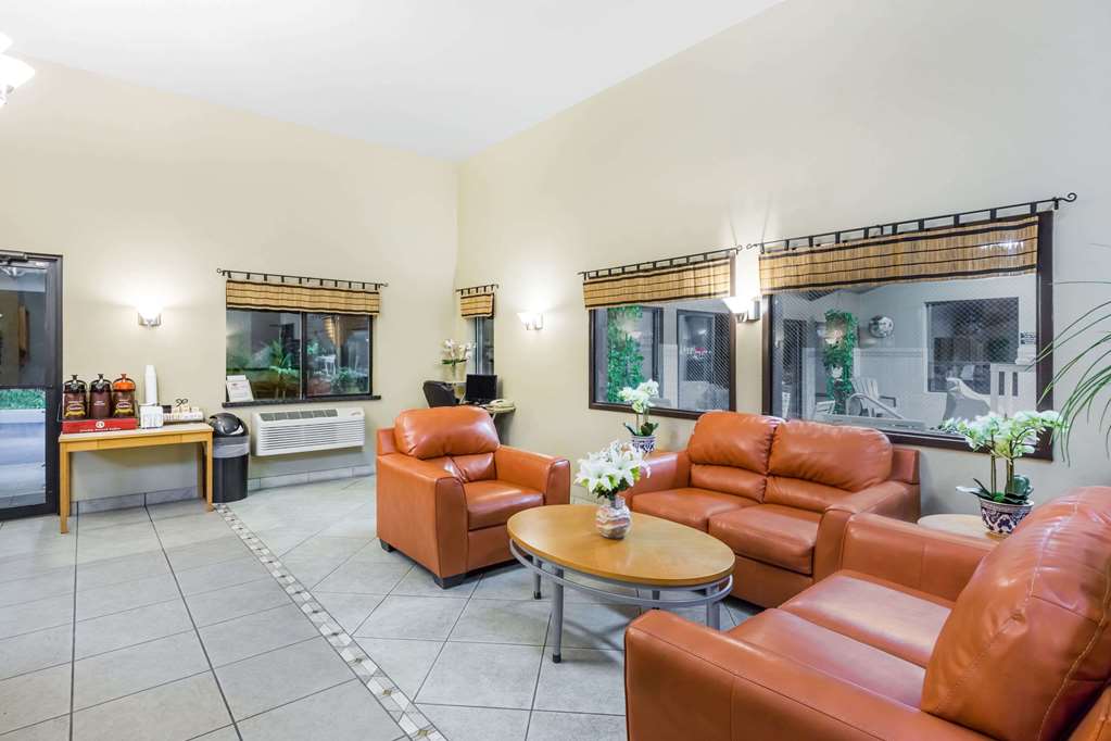 Super 8 by Wyndham Grants Pass - photo 2