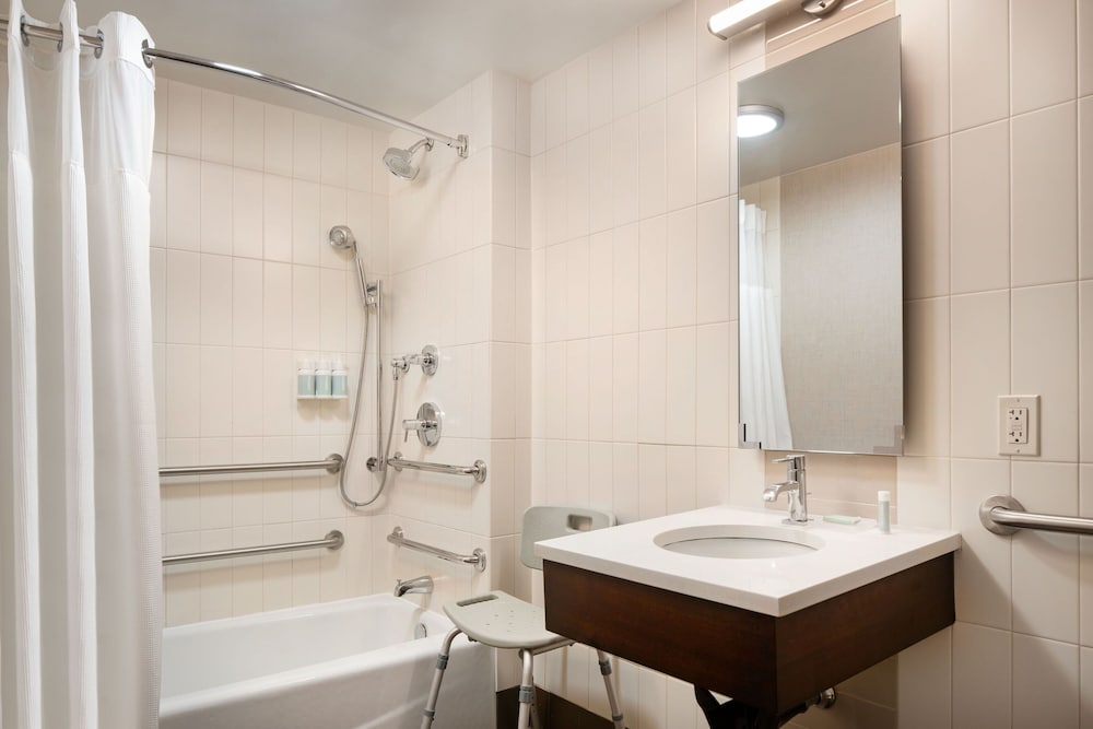 Residence Inn by Marriott New York Manhattan Midtown East - photo 40