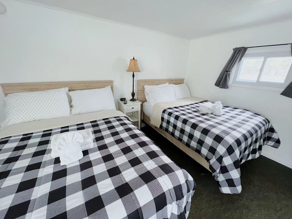 South Arm Retreats Motel Double Room 6 - featured photo