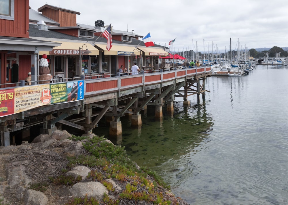 The Monterey Hotel - photo 38