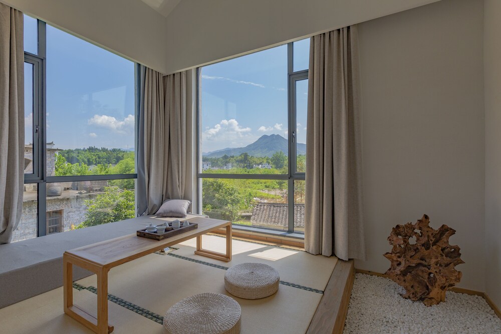 Old Street Moye Inn — 4-Star Luxury Hotel in Huangshan, People's Republic of China
