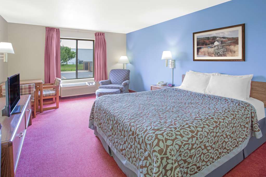 Days Inn by Wyndham Madison NE Windsor - photo 11