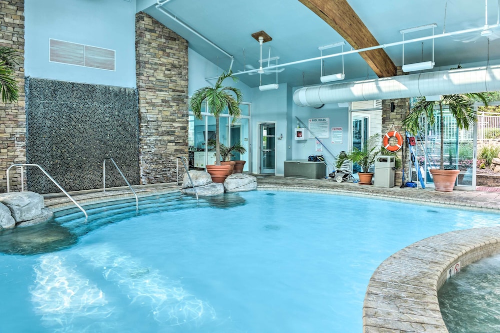 Oceanfront Resort Year round Pools Private Beach - photo 14