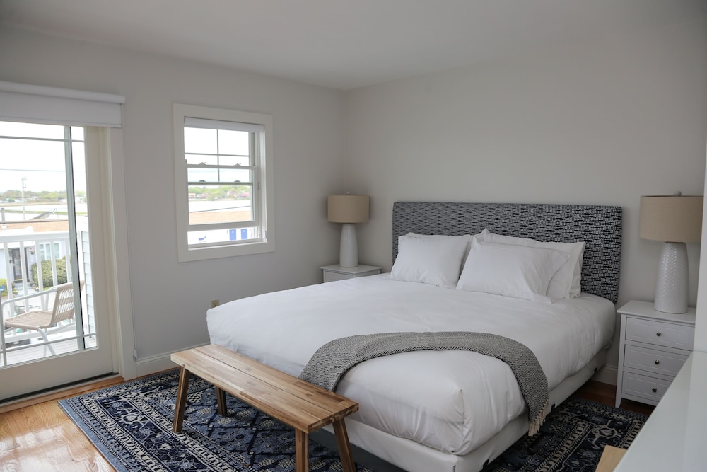 The Sea Breeze Inn - photo 12