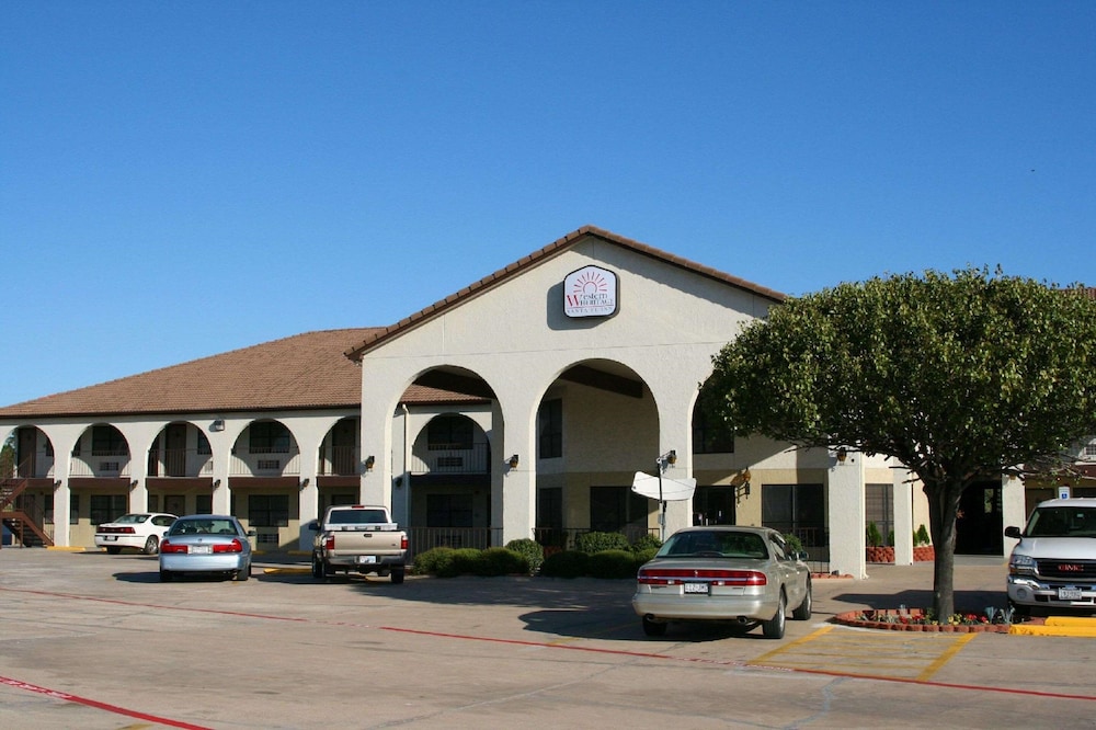Weatherford Heritage Inn - photo 20