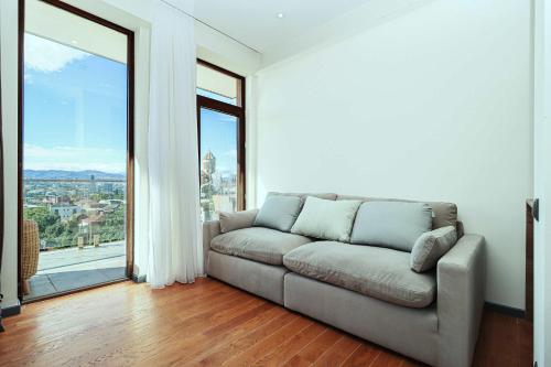 Stylish 3BR Duplex in Avlabari By Wehost