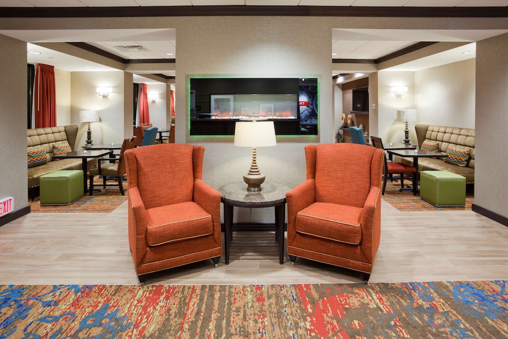 Hampton Inn Minneapolis Roseville - photo 4