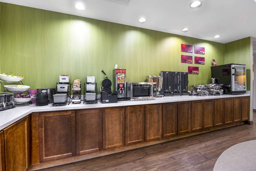 Best Western Plus Patterson Park Inn - photo 36