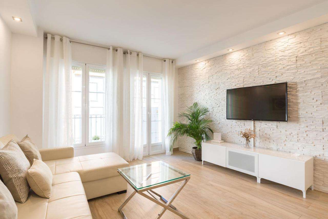 Agua III & balconies by ELE Apartments — 4-Star Luxury Hotel in Malaga, Spain