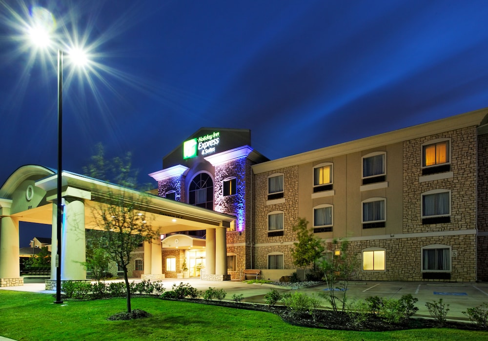Holiday Inn Express & Suites Mansfield by IHG - photo 65