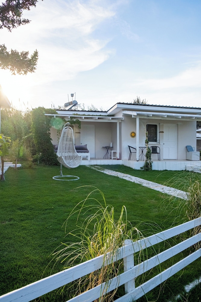 Lilium Rooms - carbon neutral hotel in Cesme
